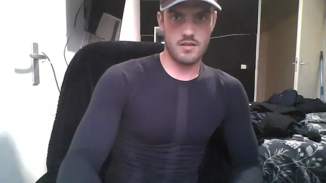 Snapshot of slaveboyrow chatting on May 19, 2026, 6:15 pm slaveboyrow online show from May 19, 2026, 6:15 pm