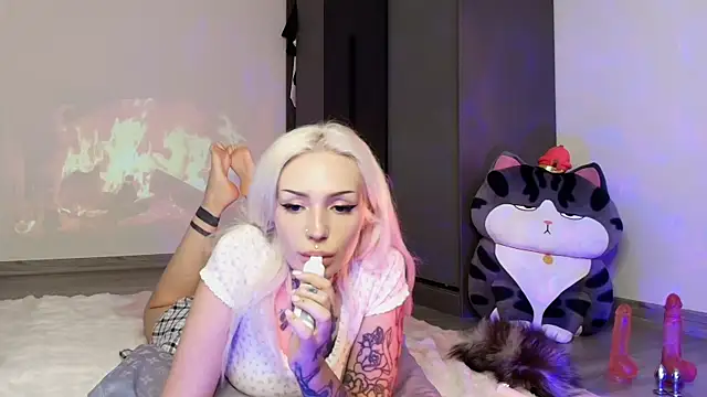 necroblonde online show from June 1, 2026, 3:18 am