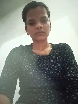 Student garl 1 online show from May 28, 2026, 11:21 pm