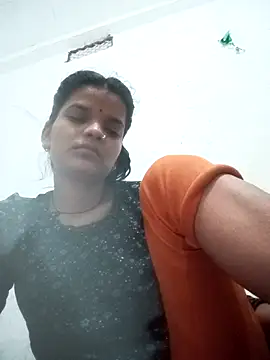 Student garl 1 online show from May 17, 2026, 12:10 am
