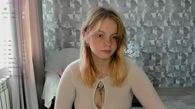 Snapshot of L_aura chatting on August 1, 2026, 8:23 am L aura online show from August 1, 2026, 8:23 am