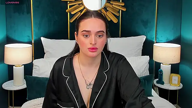 AdellSky online show from May 6, 2026, 12:42 pm