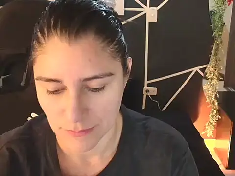 Snapshot of LUCYMILF_SEXY chatting on May 14, 2026, 5:54 pm LUCYMILF SEXY online show from May 14, 2026, 5:54 pm