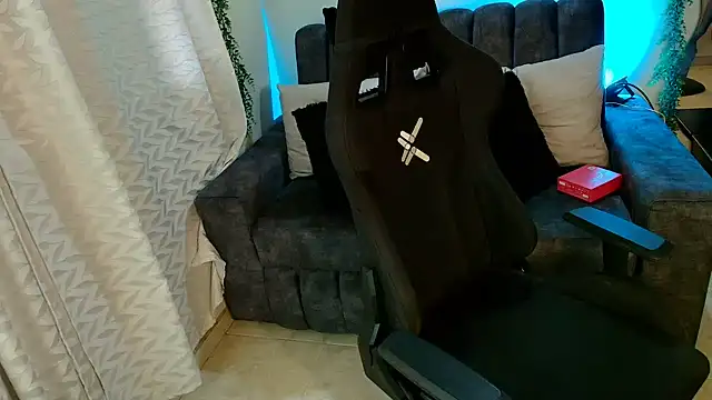 LUCYMILF SEXY online show from June 23, 2026, 5:55 pm
