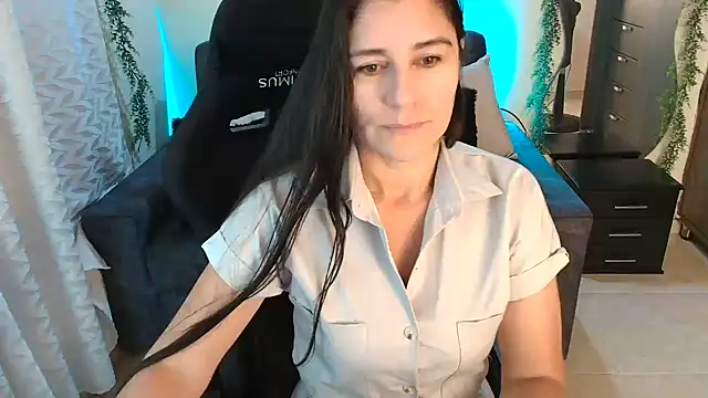 LUCYMILF SEXY online show from July 15, 2026, 10:55 am