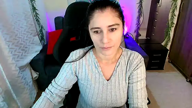 LUCYMILF SEXY online show from July 24, 2026, 11:28 am