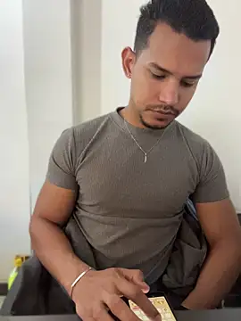 angel silva  online show from June 26, 2026, 5:13 am