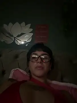 MartinadeCaxias online show from May 14, 2026, 6:38 pm