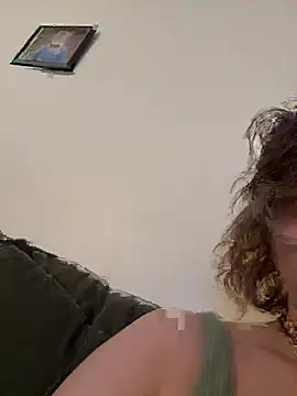 VeronicaEve online show from May 8, 2026, 6:23 pm