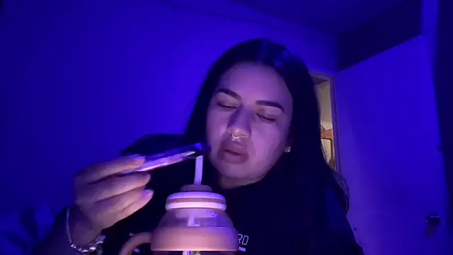 gigi333336 online show from June 11, 2026, 2:53 am