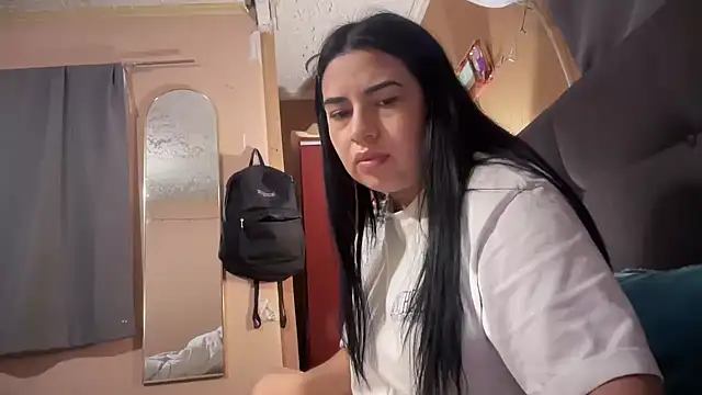 gigi333336 online show from June 8, 2026, 3:12 pm