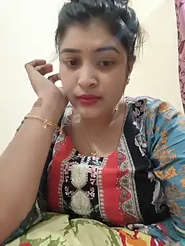Joya-02 online show from May 9, 2026, 8:56 pm