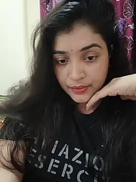 Joya-02 online show from May 21, 2026, 6:49 pm