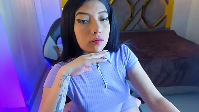 Ey Im simone  online show from May 14, 2026, 12:24 pm