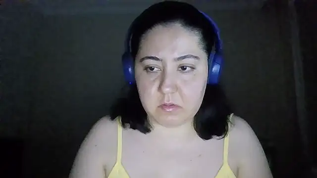 IsabellaJacobs online show from June 18, 2026, 10:59 pm