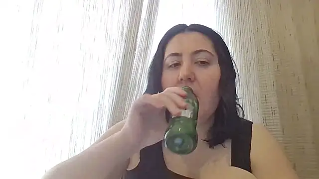 IsabellaJacobs online show from June 4, 2026, 1:27 pm