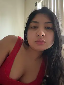 Snapshot of sunryzekisses chatting on May 8, 2026, 5:39 pm sunryzekisses online show from May 8, 2026, 5:39 pm