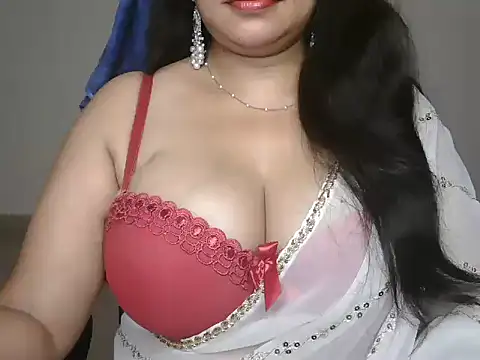 Yanshi23 online show from July 6, 2026, 6:53 am