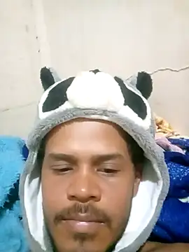 Snapshot of Faz40 chatting on July 21, 2026, 10:22 pm Faz40 online show from July 21, 2026, 10:22 pm