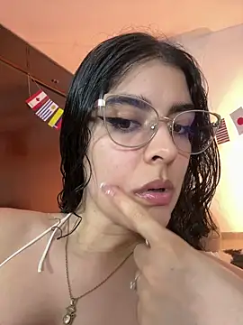 Snapshot of _Niah chatting on June 21, 2026, 12:38 am Niah online show from June 21, 2026, 12:38 am