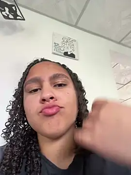 Snapshot of Selene_Voon_ chatting on August 3, 2026, 8:04 pm Selene Voon online show from August 3, 2026, 8:04 pm