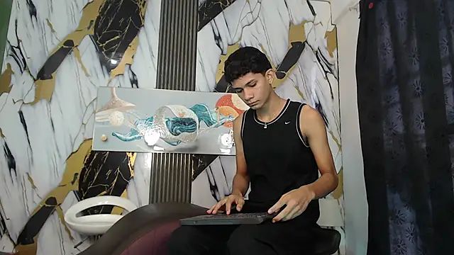 TWINKS BOYSX online show from May 26, 2026, 1:31 pm