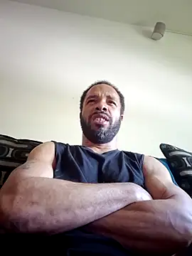 yoursexydaddy8181 online show from May 18, 2026, 8:46 pm