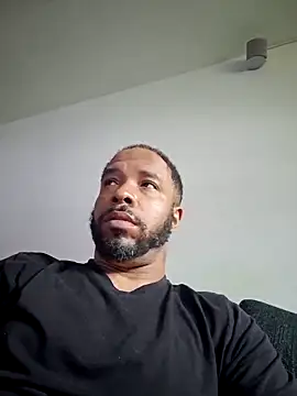 yoursexydaddy8181 online show from June 1, 2026, 5:56 pm