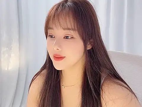 Qingqing19 online show from May 13, 2026, 2:18 am