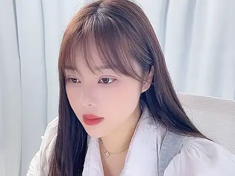 Qingqing19 online show from May 18, 2026, 1:50 am