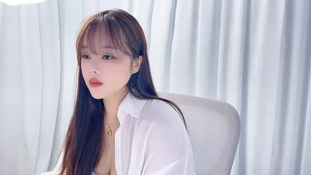 Qingqing19 online show from June 6, 2026, 3:23 am