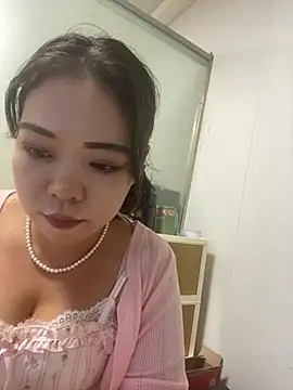 Snapshot of tutu13145 chatting on May 5, 2026, 2:53 pm tutu13145 online show from May 5, 2026, 2:53 pm