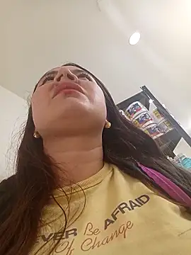 VANESSA  28 online show from May 11, 2026, 7:33 pm