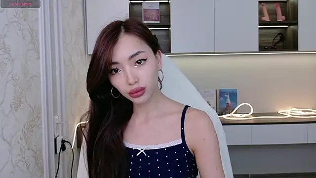 nyxxfire online show from May 13, 2026, 3:13 am