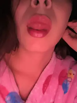 Yor Frost online show from June 16, 2026, 4:23 am