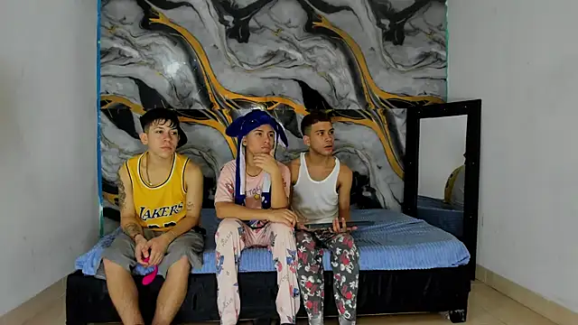 wild boys zs online show from July 26, 2026, 5:03 am