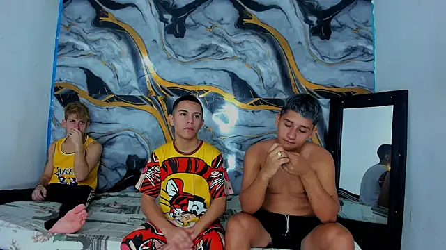 wild boys zs online show from July 29, 2026, 5:17 am