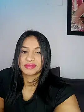 mell0102 online show from June 20, 2026, 12:21 pm