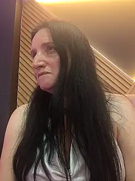 CloeMature online show from May 31, 2026, 11:38 pm