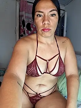 ZoeMorettii online show from June 10, 2026, 11:55 am