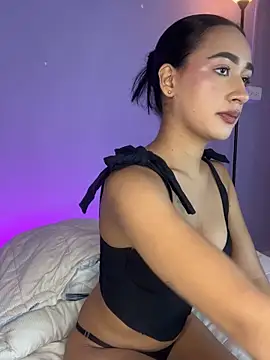 Nikirouse online show from June 14, 2026, 2:24 am