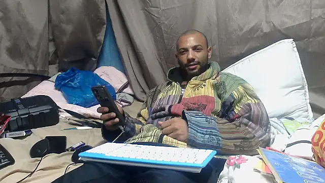 Snapshot of Camodick chatting on April 30, 2026, 6:59 pm Camodick online show from April 30, 2026, 6:59 pm