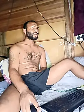 Snapshot of Camodick chatting on November 21, 2025, 9:47 pm Camodick online show from November 21, 2025, 9:47 pm