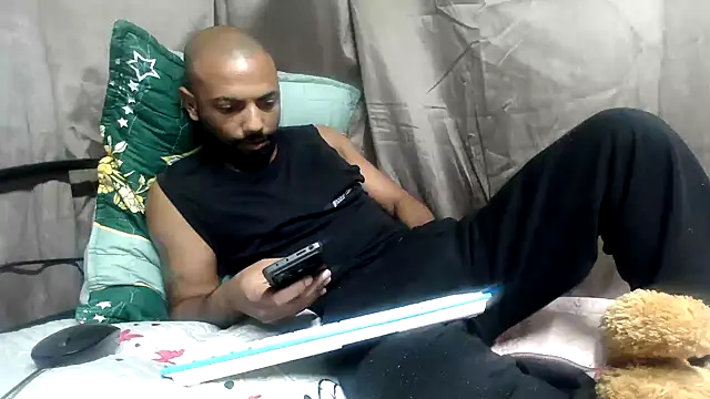 Snapshot of Camodick chatting on April 15, 2026, 7:58 pm Camodick online show from April 15, 2026, 7:58 pm
