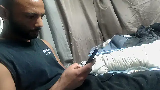 Snapshot of Camodick chatting on April 2, 2026, 1:57 am Camodick online show from April 2, 2026, 1:57 am