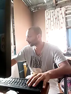 Snapshot of Camodick chatting on October 25, 2025, 12:17 pm Camodick online show from October 25, 2025, 12:17 pm