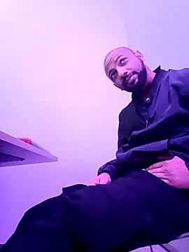 Snapshot of Camodick chatting on April 12, 2026, 8:17 am Camodick online show from April 12, 2026, 8:17 am