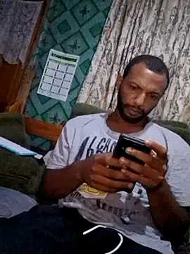 Snapshot of Camodick chatting on March 17, 2025, 11:24 pm Camodick online show from March 17, 2025, 11:24 pm