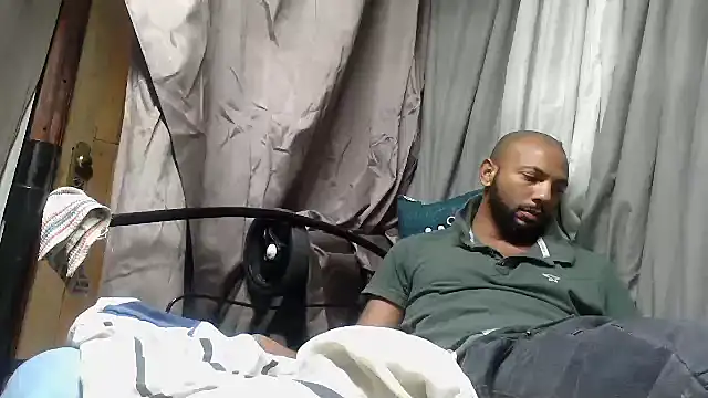 Snapshot of Camodick chatting on March 28, 2026, 11:06 pm Camodick online show from March 28, 2026, 11:06 pm