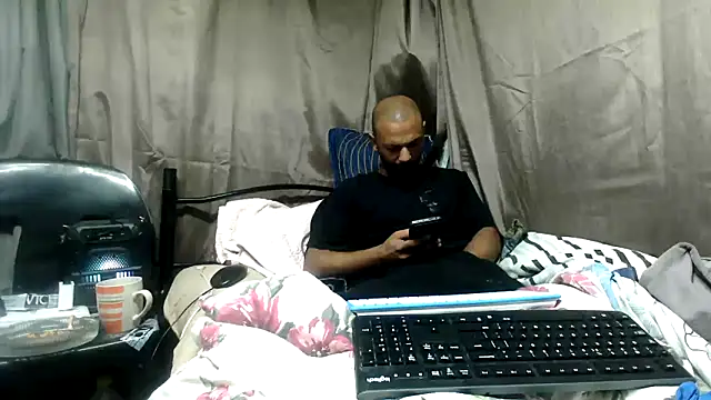 Snapshot of Camodick chatting on April 29, 2026, 4:16 am Camodick online show from April 29, 2026, 4:16 am